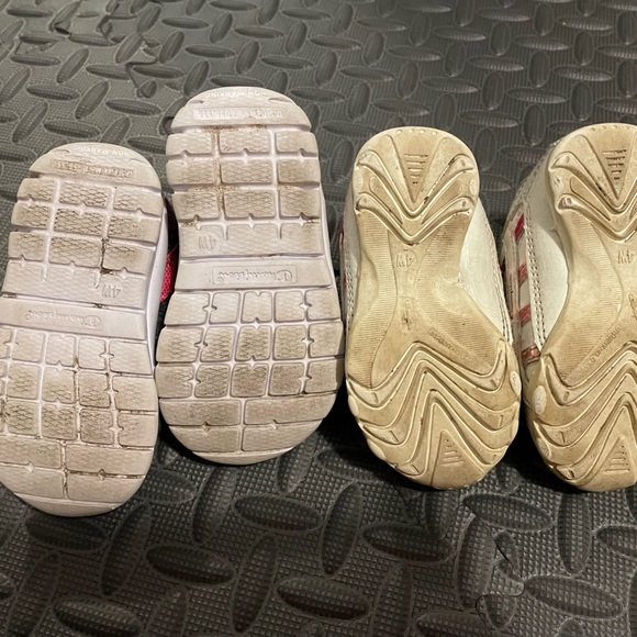 2 Pairs of Toddler Size 4W sneakers - Picture 4 of 4